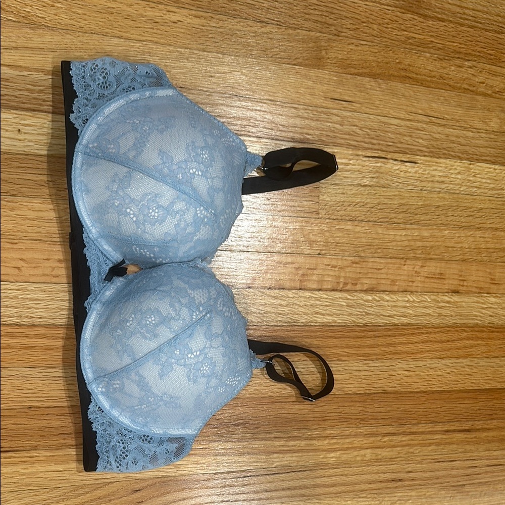 Victoria’s Secret blue/black Dream Angels Push-up Bra size 38C